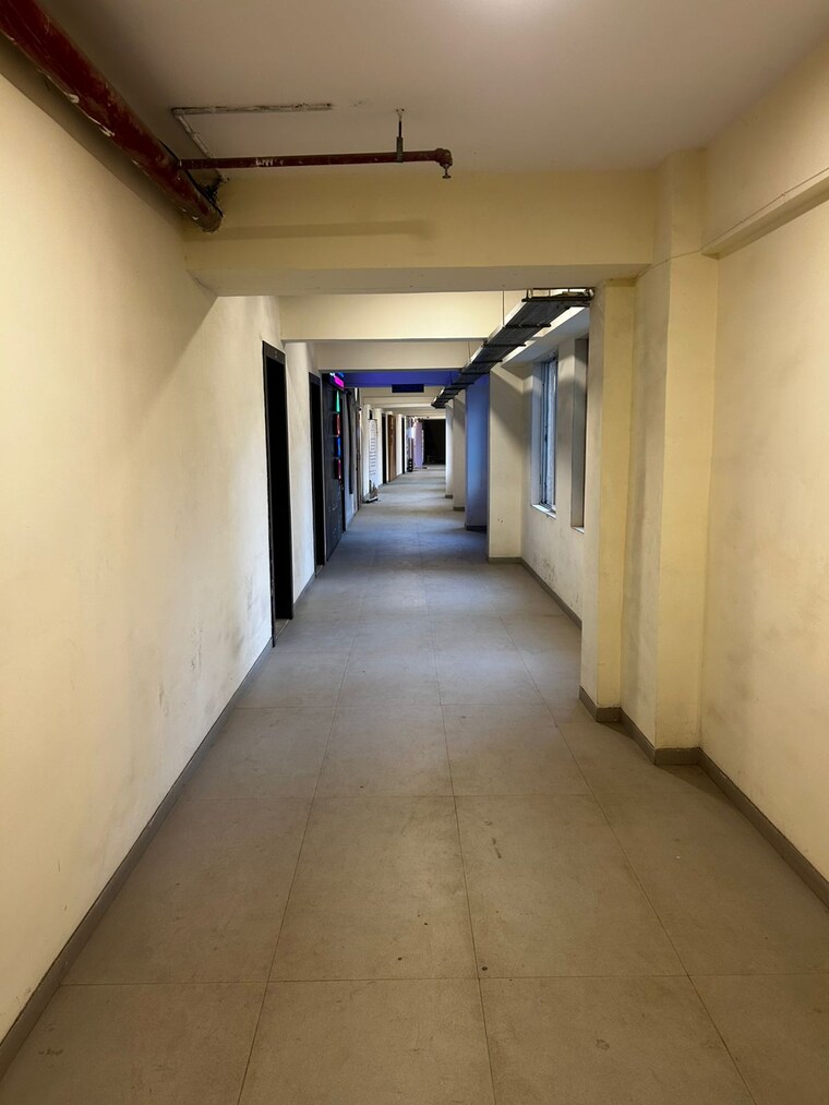 Room, everest-country-side 1 Bedroom 350 Sq.Ft. Apartment In Kasarvadavali Thane 9623870