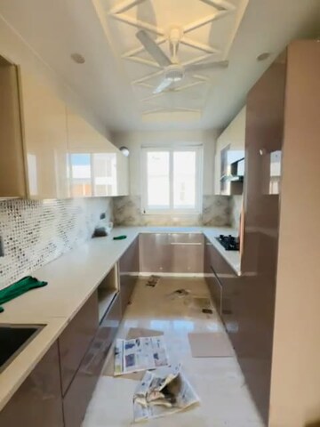 Kitchen in 2 BHK Builder Floor at Sector 16 – for Rent