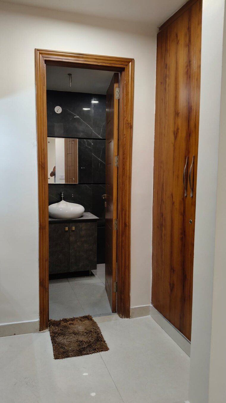 undefined, sector 16 2 Bedroom 1250 Sq.Ft. Builder Floor In Sector 16 Faridabad 9623883