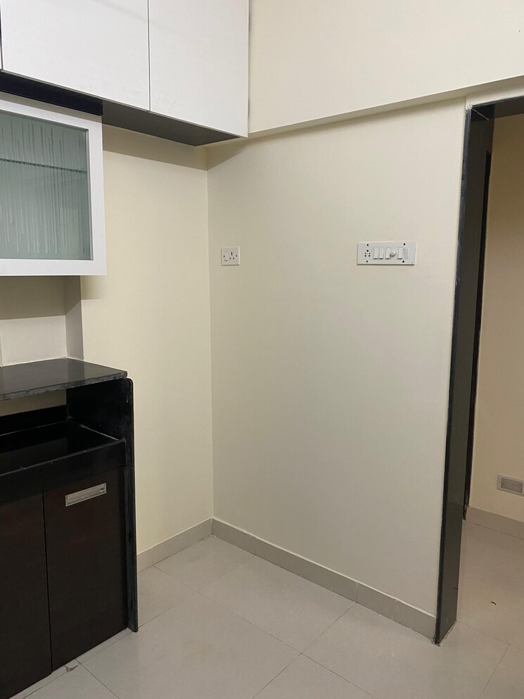 Room, krishna-greenland-park-vastu-federation 1 Bedroom 300 Sq.Ft. Apartment In Ghodbunder Road Thane 9623886