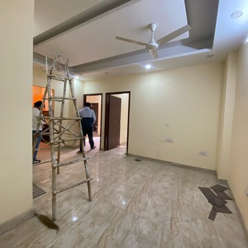 Room in 2 BHK Builder Floor at Chattarpur – for Rent