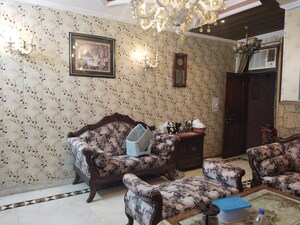 Living Room in 2 BHK Apartment at Malviya Nagar – for Rent