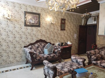 Living Room in 2 BHK Apartment at Malviya Nagar – for Rent