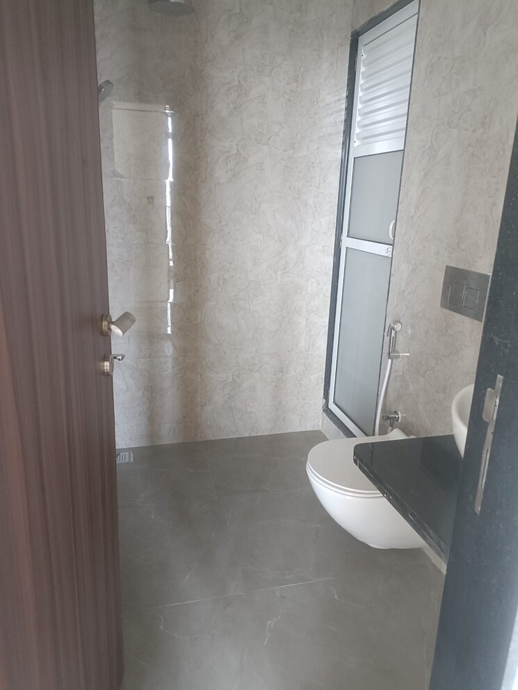 Bathroom, stg-atlantis 2 Bedroom 650 Sq.Ft. Apartment In Panch Pakhadi Thane 9623920