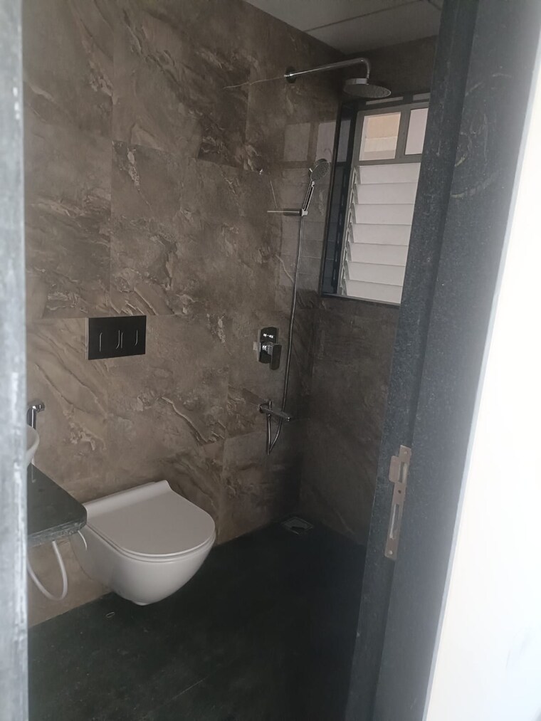 Bathroom, stg-atlantis 2 Bedroom 650 Sq.Ft. Apartment In Panch Pakhadi Thane 9623920