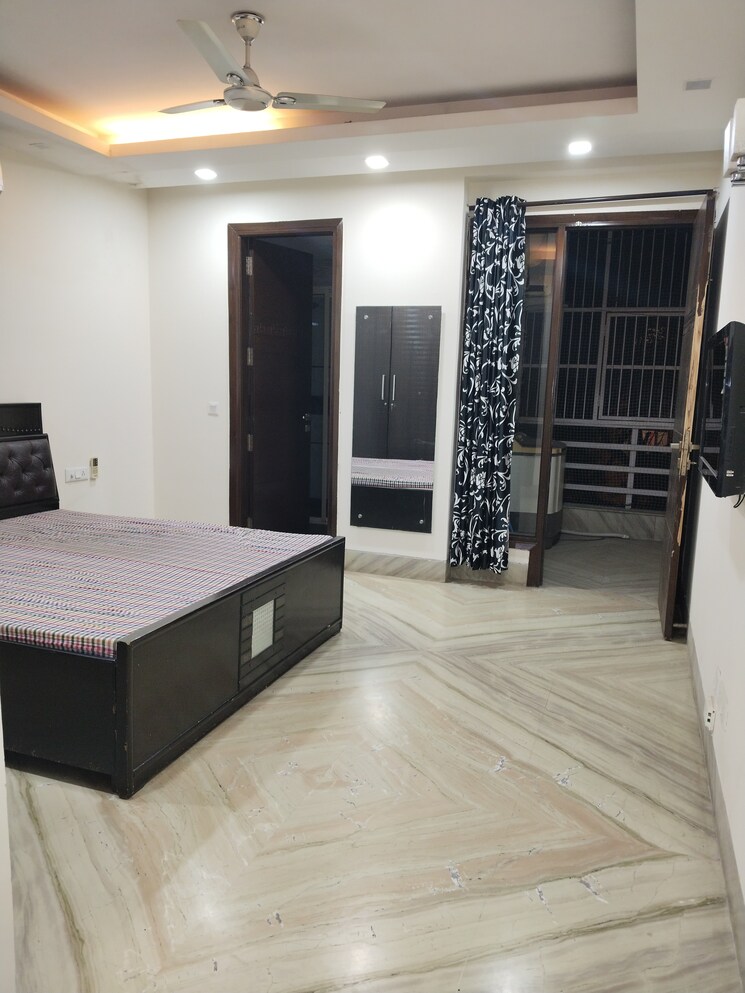 Bedroom, shivalik colony 3 Bedroom 1800 Sq.Ft. Apartment In Shivalik Colony Delhi 9623919