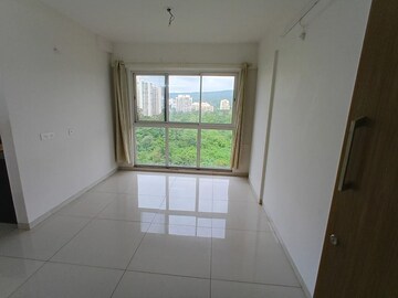 Room in 1 BHK Apartment at Godrej Tranquil, Kandivali East – for Sale