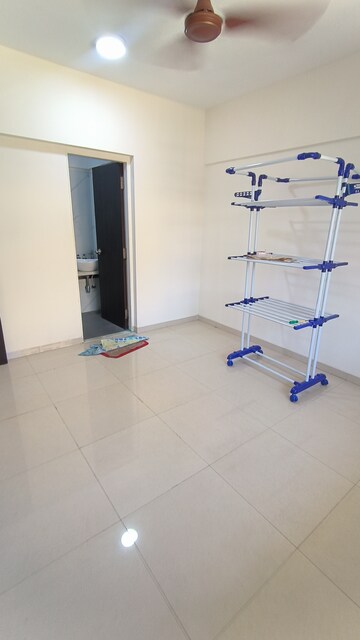 Room in 2 BHK Apartment at Alliance Fortuna Blue, Lower Parel – for Rent