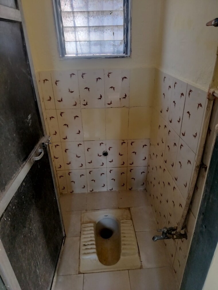 Bathroom, vijay-chs-new-panvel 1 Bedroom 650 Sq.Ft. Apartment In New Panvel Navi Mumbai 9623944