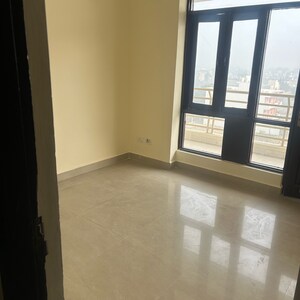 Room in 3 BHK Apartment at TDI City Kingsbury, Sector 61 – for Rent