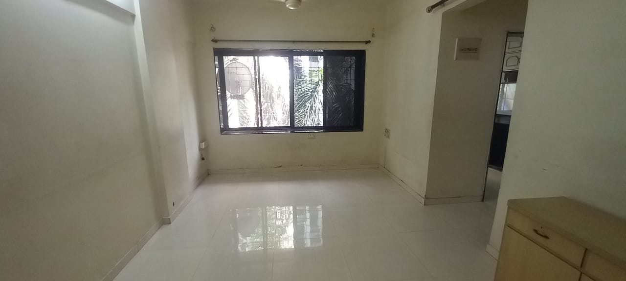 2 BHK 550 Sq.Ft. Apartment in Alica Nagar CHS