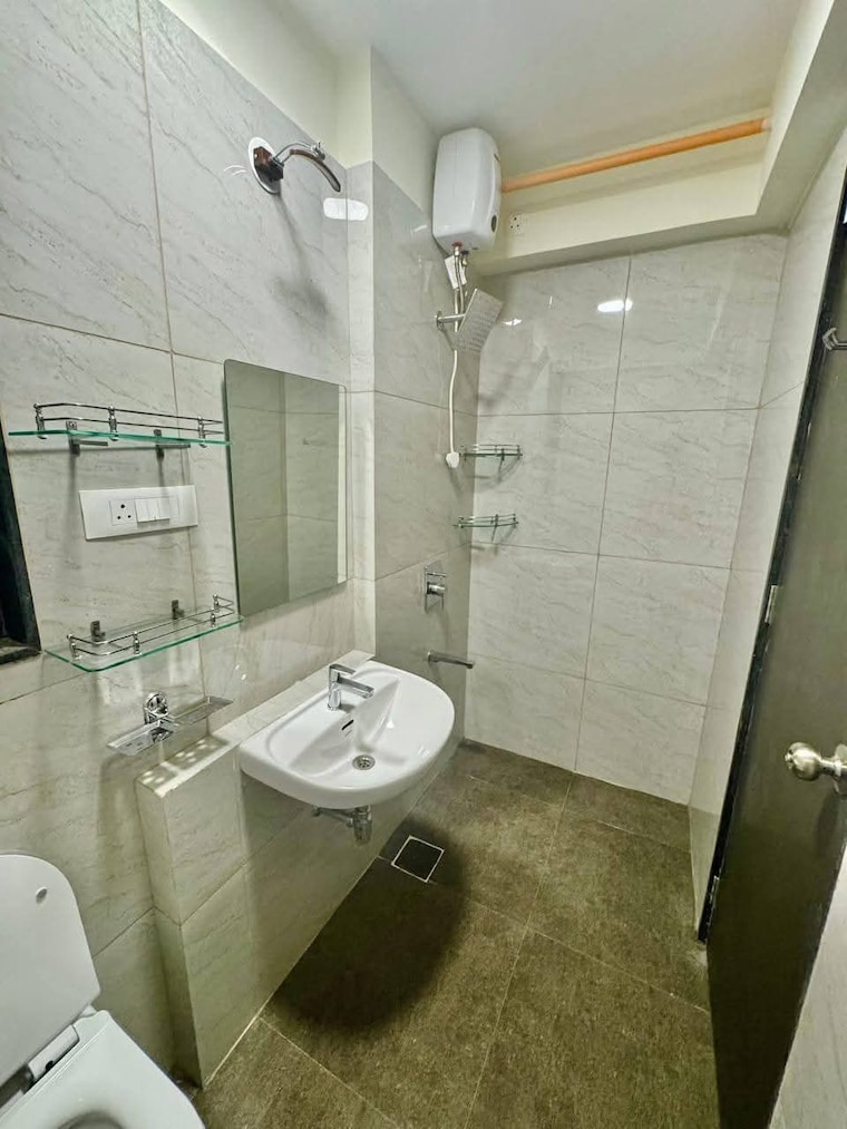 Bathroom, chandak-34-park-estate 1 Bedroom 391 Sq.Ft. Apartment In Goregaon West Mumbai 9623953