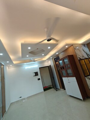 Furnished Amenities in 2 BHK Apartment at Signature Global Prime, Sector 63a – for Rent