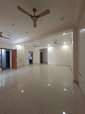 4 BHK Builder Floor For Rent in RWA Apartments Sector 26, Sector 26