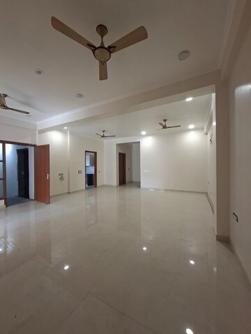 4 BHK Builder Floor For Rent in RWA Apartments Sector 26, Sector 26