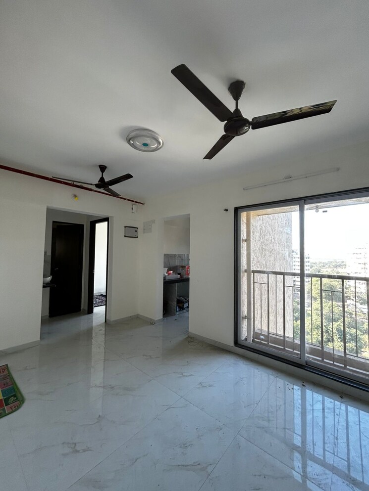 Room, squarefeet-grand-square 1 Bedroom 300 Sq.Ft. Apartment In Anand Nagar Thane 9623981