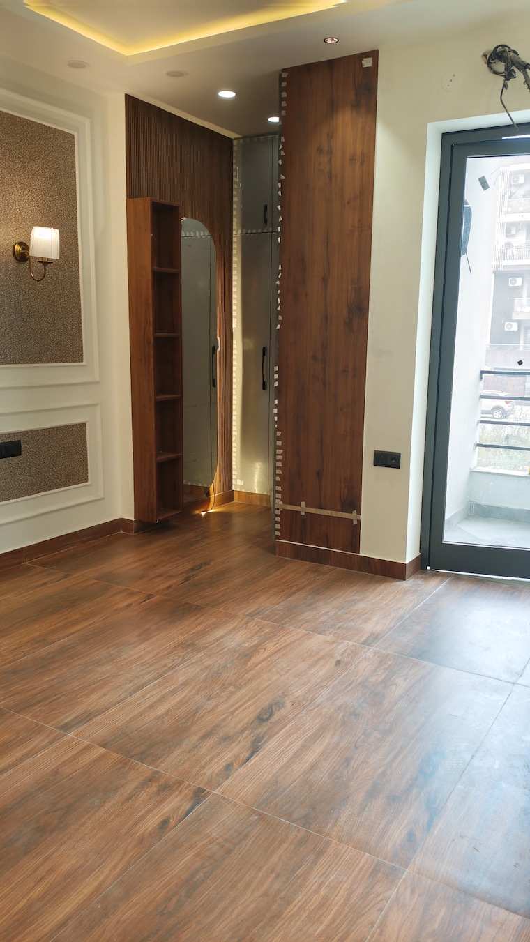 Room, parklands 3 Bedroom 250 Sq.Yd. Builder Floor In Sector 85 Faridabad 9623980