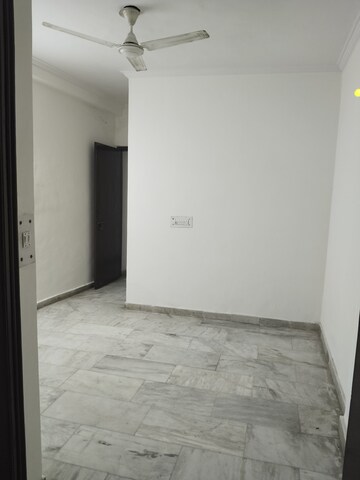 Room in 1 BHK Apartment at Khirki Extension – for Rent