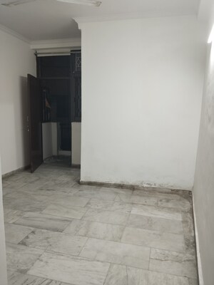 1 BHK Apartment For Rent in Khirki Extension