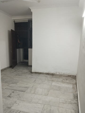 1 BHK Apartment For Rent in Khirki Extension