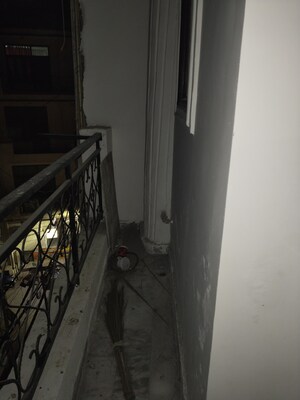 Balcony in 1 BHK Apartment at Khirki Extension – for Rent