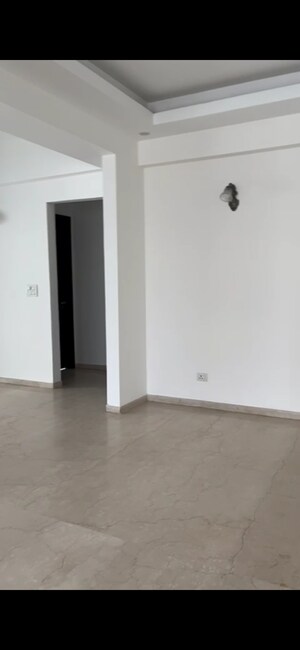 Room in 6+ BHK Apartment at TGB Meghdutam, Sector 50 – for Rent