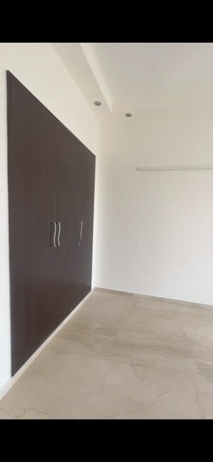 Room in 6+ BHK Apartment at TGB Meghdutam, Sector 50 – for Rent
