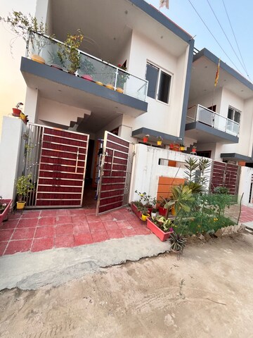 3.5 BHK Independent House – Exterior View View at Chinhat - for Rent