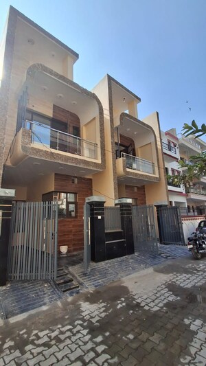 3 BHK Villa For Sale in Dhakoli