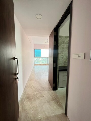 Room in 2 BHK Apartment at Rajesh White City, Kandivali East – for Rent