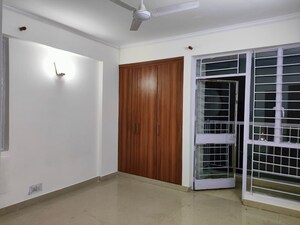 Room in 2 BHK Apartment at Vasant Kunj – for Rent