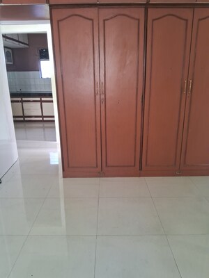 Room in 2 BHK Apartment at Surobhi Park, Aundh – for Rent