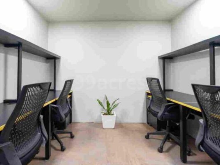 Team Area, nirman vihar Commercial Office Space 536 Sq.Ft. In Nirman Vihar Delhi 9624140