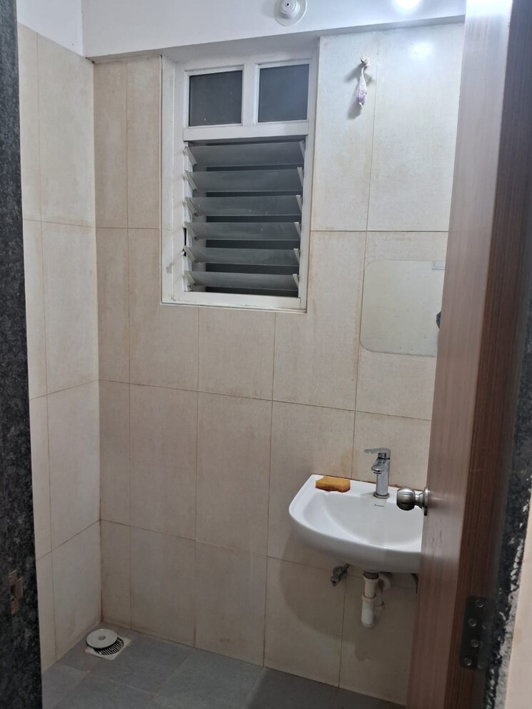 Bathroom, kolte-patil-life-republic 1 Bedroom 471 Sq.Ft. Apartment In Hinjewadi Pune 9624148