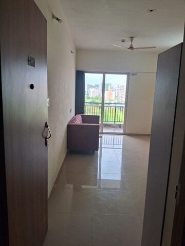Room in 1 BHK Apartment at Kolte Patil Life Republic, Hinjewadi – for Rent