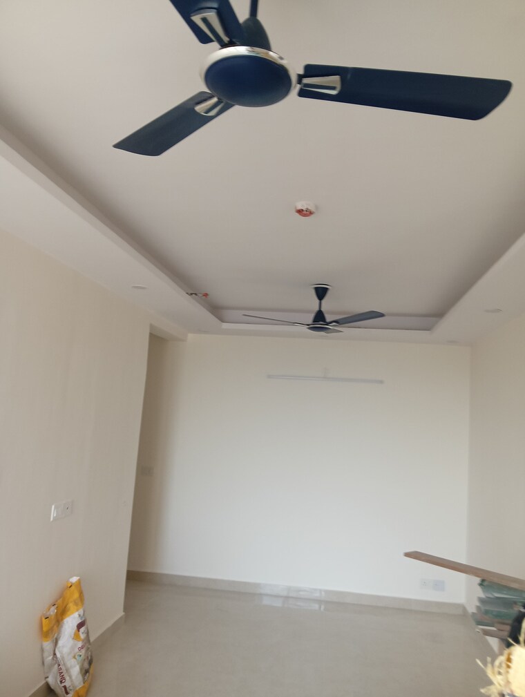 Room, signature-global-prime 2 Bedroom 573 Sq.Ft. Apartment In Sector 63a Gurgaon 9624161