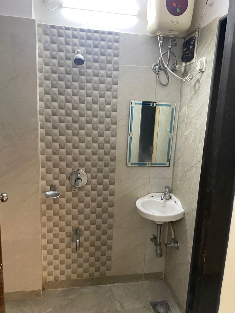 Bathroom, rosa-elite 1 Bedroom 400 Sq.Ft. Apartment In Bhayandarpada Thane 9624159