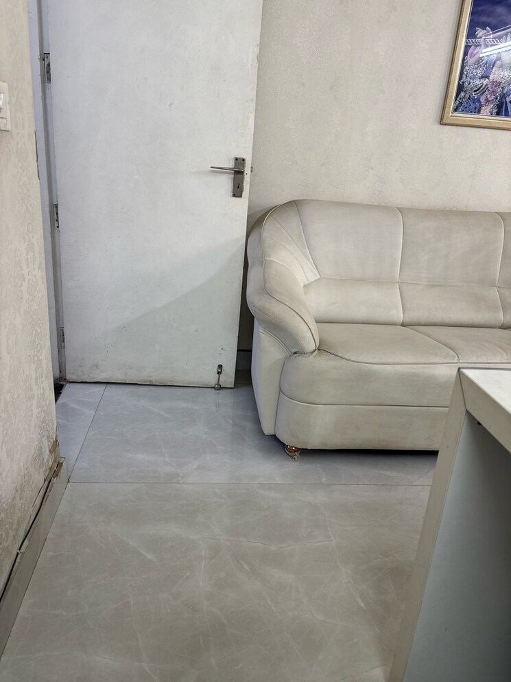 Bathroom, bptp-district-faridabad Commercial Showroom 907 Sq.Ft. In Sector 81 Faridabad 9624164