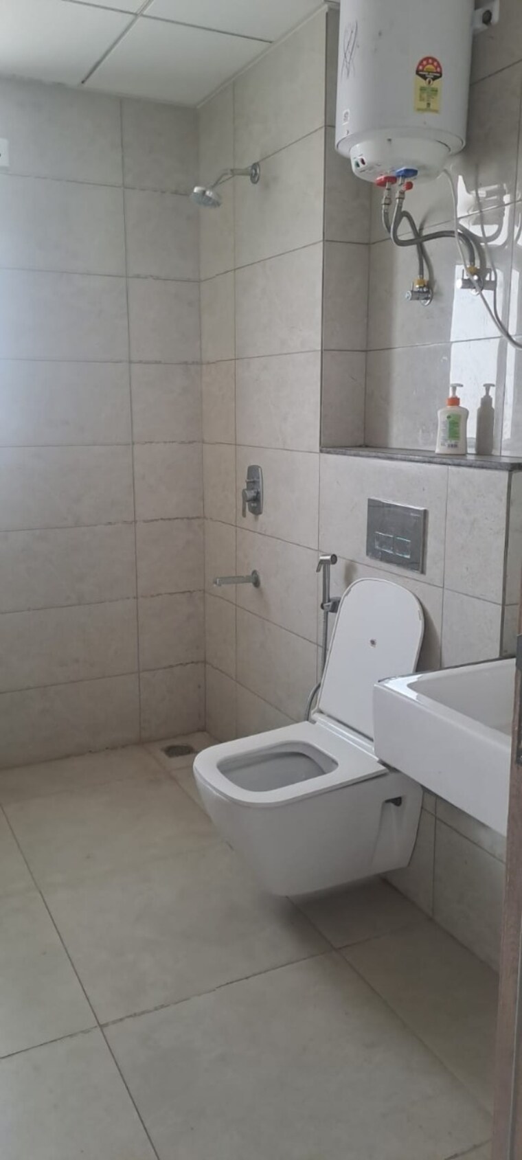 Bathroom, emaar-palm-gardens 3 Bedroom 1720 Sq.Ft. Apartment In Sector 83 Gurgaon 9624166