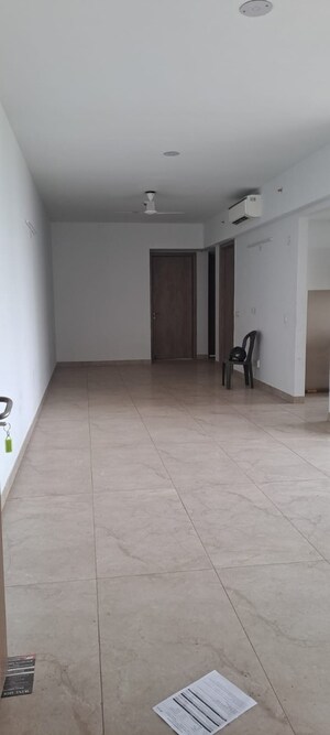Room in 3 BHK Apartment at Emaar Palm Gardens, Sector 83 – for Sale