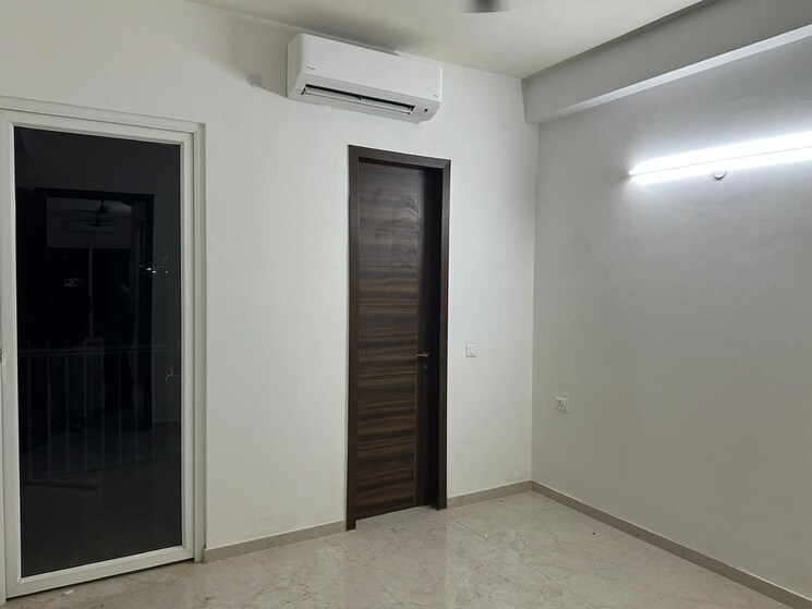 Room, smart-world-orchard 3 Bedroom 1680 Sq.Ft. Apartment In Sector 61 Gurgaon 9624176