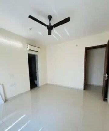 Room in 3 BHK Apartment at Supreme Belmac Residences D, Wadgaon Sheri – for Rent