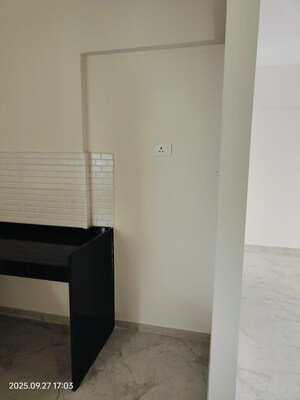 Room in 2 BHK Apartment at Majestique Towers, Kharadi – for Sale