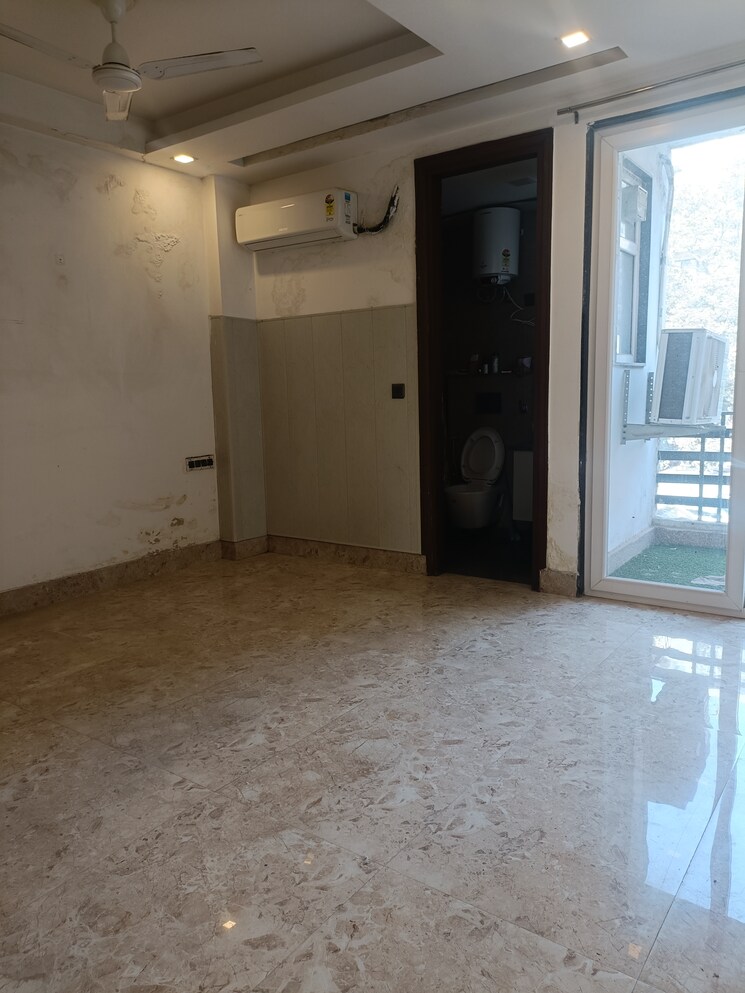 Room, sushant lok i 3 Bedroom 1350 Sq.Ft. Builder Floor In Sushant Lok I Gurgaon 9624174