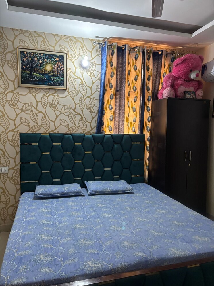 Bedroom, shri-devaji-residency 3 Bedroom 1300 Sq.Ft. Apartment In Dhakoli Zirakpur 9624173