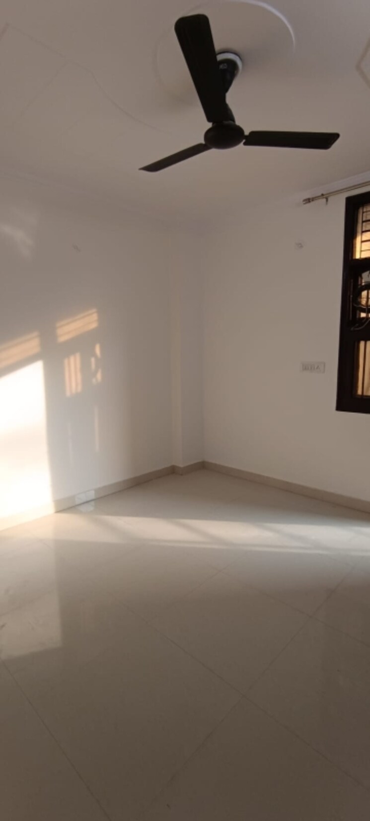 Room, dwarka mor 3 Bedroom 900 Sq.Ft. Builder Floor In Dwarka Mor Delhi 9624178