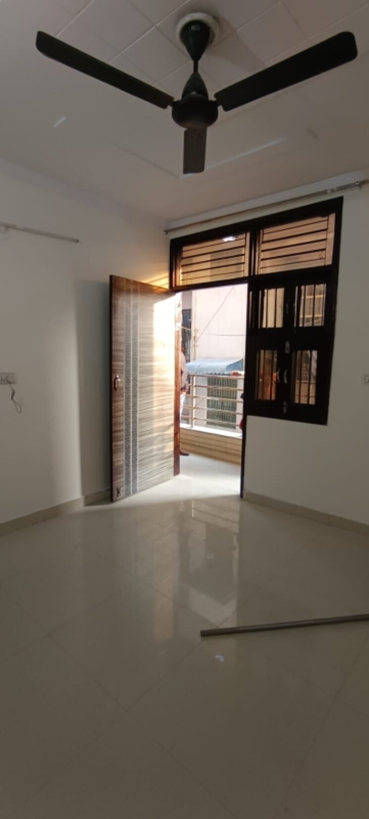 Room, dwarka mor 3 Bedroom 900 Sq.Ft. Builder Floor In Dwarka Mor Delhi 9624178