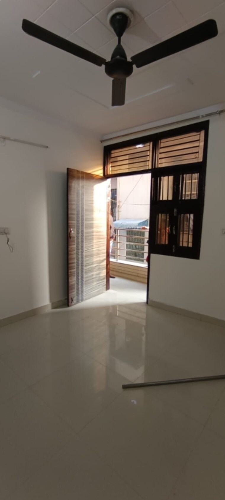 Room, dwarka mor 3 Bedroom 900 Sq.Ft. Builder Floor In Dwarka Mor Delhi 9624178