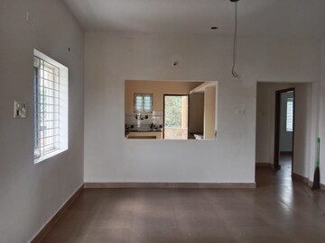 Room in 3 BHK Apartment at Ameenpur – for Sale