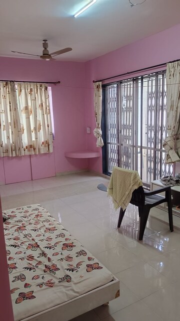 Room in 3 BHK Apartment at Market Yard – for Rent